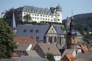 Stolberg. Blick auf Stolberg mit Schloß, St. Martini-Kirche (links) und Saigerturm (rechts)