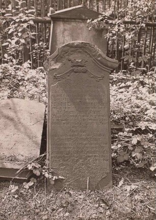 Dresden, Eliasfriedhof. Grabmal für Anna Maria Reimer und Familie