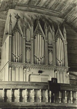 Zweimanualige Orgel. Bergkirche Oberneuschönberg : Zweimanualige Orgel II/21 (1876; A. und E. Poppe). Olbernhau-Oberneuschönberg, Dorfkirche (1692-1694; C. Schupp, G. Creer), Westempore
