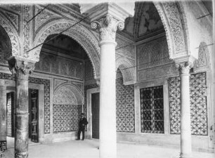 Gebäudevorhof : Vorhof im Schloss des Bey von Tunis