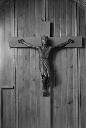 Kruzifix II : Kruzifix II. Bronze; H 117 cm (1918; E. Barlach). Güstrow: Gertrudenkapelle
