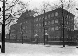 Königlich Preußische Baugewerkschule / Staatliche Baugewerkschule / Ingenieurschule für Bauwesen / Carl-Legien-Oberschule