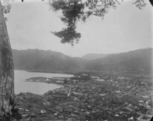 Stadtbild : Blick von einer Anhöhe über die Stadt