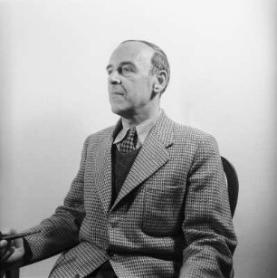 Portrait des Schauspielers und Theaterdirektors Ernst Josef Aufricht (1898-1971)