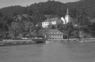 St. Nikola: Ort mit Kirche