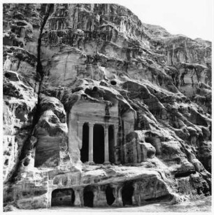 Tempelfassade im Sik el-Barid bei Petra (Jordanien)