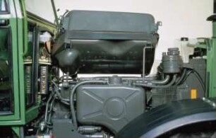 Fotografie: Traktor, Dieselmotor, Maschinenelement, Kraftstoff, Service & Reparatur
