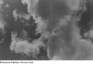 Aufnahme vom Himmel mit Wolken