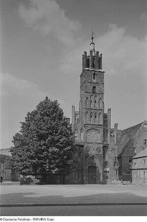 Brandenburg. Altstädter Rathaus (1440/1480) mit Roland