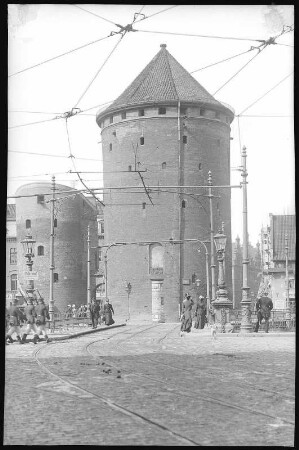 Danzig. Milchkannenturm (15. Jahrhundert) und Milchkannenbrücke