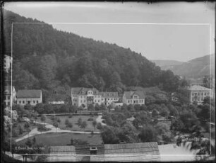 Schandau (Bad Schandau). Stadtpark und Badeallee. Blick über das Kirnitzschtal nach Südosten