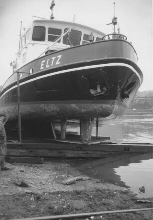 Eisbrecher "Eltz" auf Helling in Koblenz/Mosel
