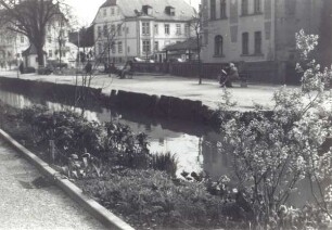 Wallgraben und Wall. Detmold. Blickrichtung Allee 1 und Lippischer Hof, vor dem Umbau im April 1961