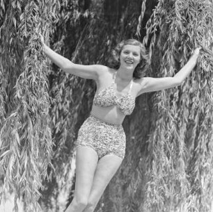 Frau im Bikini