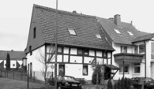 Einhaus; Ahnatal, Kirchstraße 11