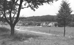 Schöpstal-Kunnersdorf. Blick ins Niederdorf mit ehemaligen Niedermühle