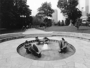 Marshallbrunnen (Brunnen); Frankfurt, Taunusanlage