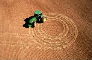 Fotografie: Traktor, Allradantrieb, Lenkung