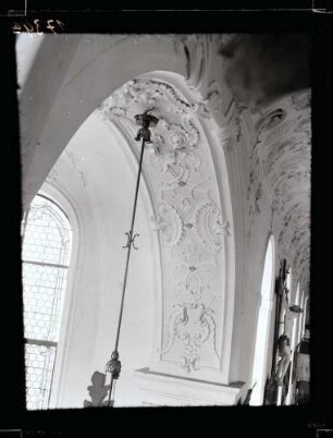 Pfarrkirche; DeckenStuck im südlichen Seitenschiff