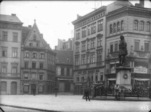 Blick auf Nord- und Teil der Ostseite des Marktplatzes