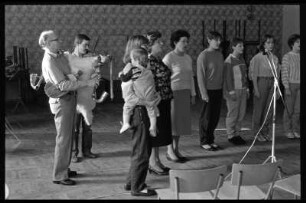 Chorprobe des Schleifer Folklore-Ensembles