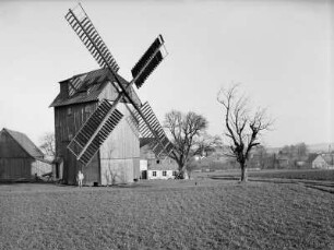 Obercunnersdorf. Heinrichsmühle, Bockwindmühle. Feldansicht