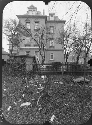 Dresden-Striesen, Bärensteiner Straße 12. Wohnhaus mit Laden (China-Restaurant "Phi Long"). Seitenfront (von der Kipsdorfer Straße)