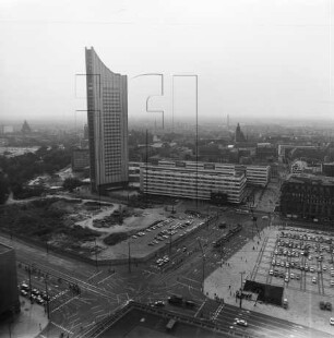 Karl-Marx-Platz (Augustusplatz) in Leipzig : Blickrichtung Westen in die Innenstadt