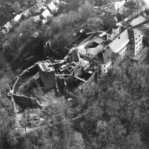 Frauenstein. Schloß und Burgruine. Luftbildschrägaufnahme von Norden