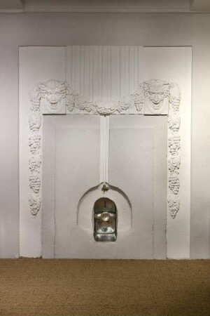 Ehemalige Kellerei Julius Kayser & Co — Weinlager