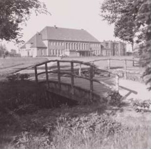 Wittstock/Dosse, Bahnhof : Wittstock/Dosse. Bahnhof. Empfangsgebäude (1939). Stadtseite