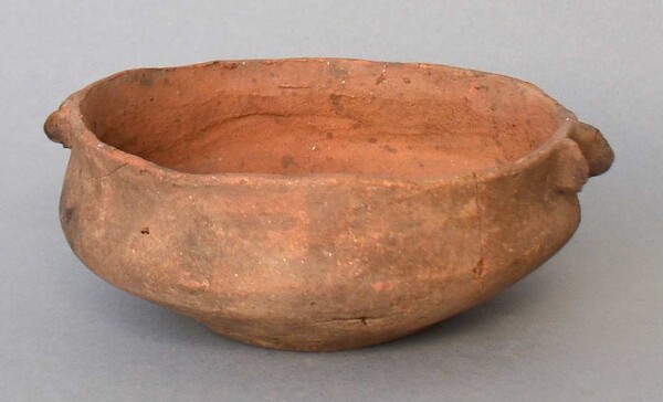 Clay bowl with handle