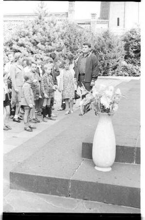 Kleinbildnegativ: Gedenkstätte Plötzensee, 1976