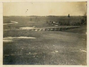 Foto einer 60 Meter langen Kolonnenbrücke bei Knipischki