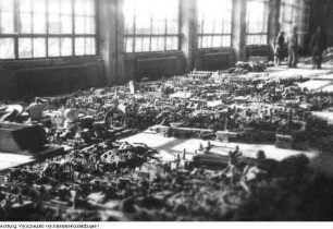 Dresden. Zeiss Ikon Dresden (ab 1955 VEB Zeiss Ikon), zerstörte Produktionsstätte und Wiederaufnahme der Produktion, 1945