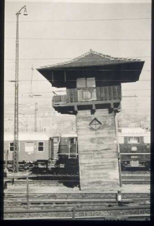Der schiefe Turm D am Hauptbahnhof
