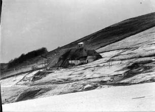 Halde beim Schauinsland: Schwarzwaldhaus am Hang (Halde)