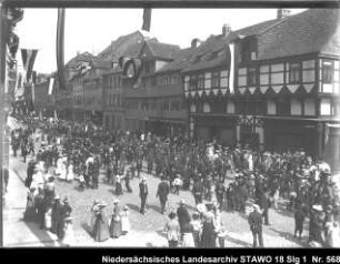 Turnfest der Turnvereine in Wolfenbüttel Enthält: Umzug der Turnvereine durch die Lange Herzogstr.