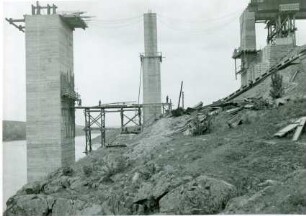 Dnjeprbrücken, 1942-1943