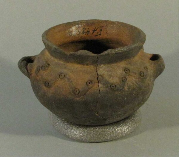 Clay vessel