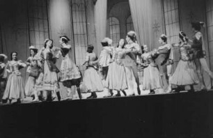 Szenenbilder aus dem Ballett " Aschenbrödel " von S. Prokofjew, Staatsoper 1952