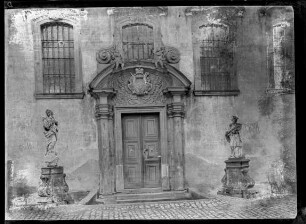 Marienkapelle, Portal