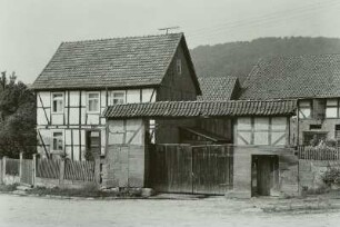 Leuterode, Hofeinfahrt u. Fachwerkhäuser