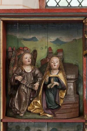 Heuchelheimer Altar — Mittelschrein - Mondsichelmadonna mit Szenen aus dem Marienleben — Mariae Verkündigung