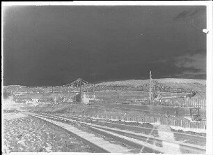 Staustufe Himmelstadt. Baumaßnahmen mit Blick auf die Mainbrücke von Himmelstadt.