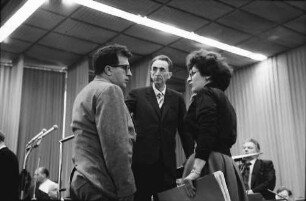 Donaueschingen: Donaueschinger Musiktage; Luciano Berio, Rosbaud, Berberian bei Probe
