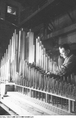 Dresden, Jehmlich Orgelbau, Montagesaal, um 1948