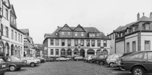 Weilburg, Marktplatz 1, Marktplatz 3