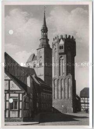 Tangermünde, Kirche St. Stephan und Hühnerdorfer Tor