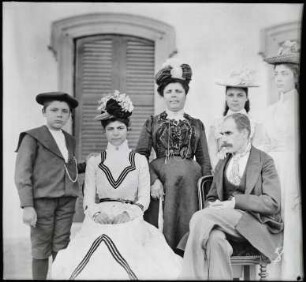 Gruppenporträt Jan Herman Insinger und Familie